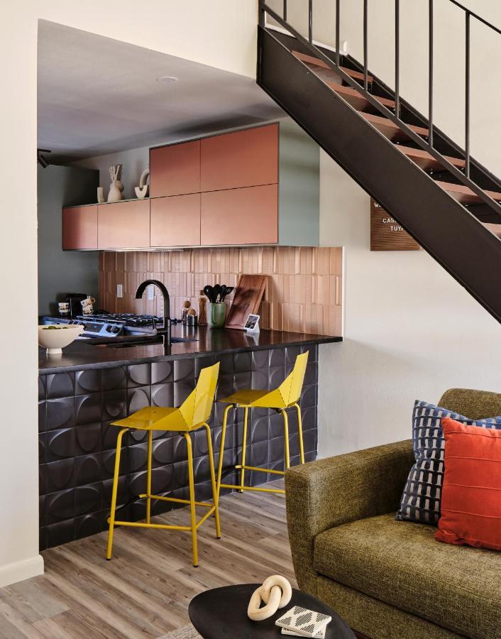 オースティンMidcentury Couples Designer Loft - Casa Tuyaアパートメント エクステリア 写真