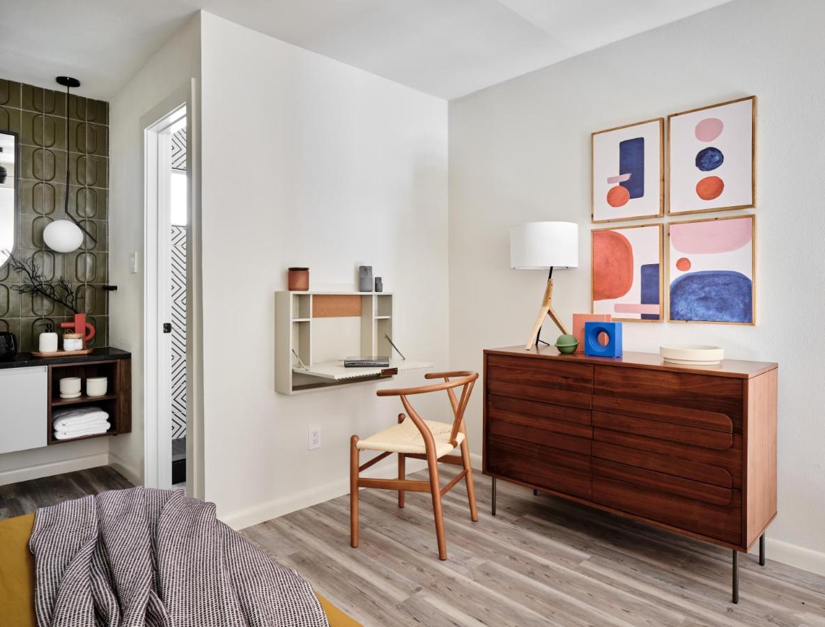 オースティンMidcentury Couples Designer Loft - Casa Tuyaアパートメント エクステリア 写真